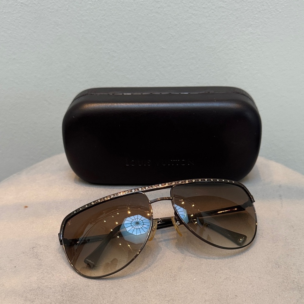 Louis Vuitton Brown Aviator Sunglasses